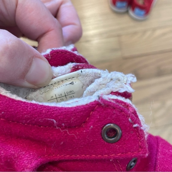 Toms 2 Pairs Baby Shoes- Botas Wool & Canvas - Picture 7 of 8